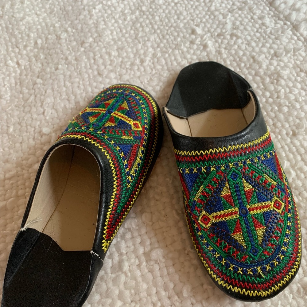 Colorful Embroidered Slip-On babouches